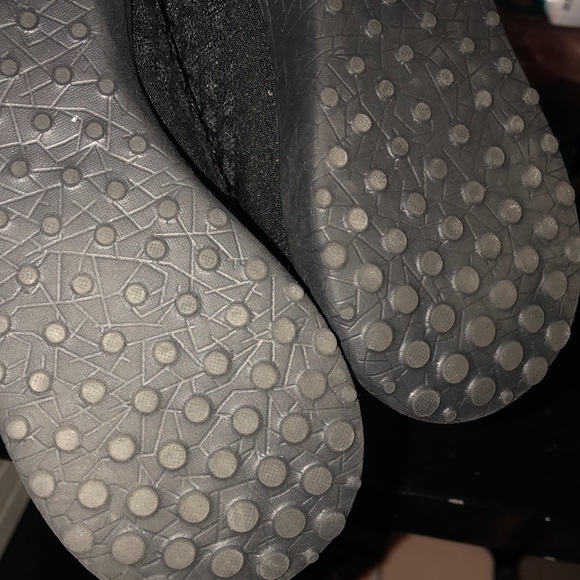 Skechers~air cooled memory foam~ Women's Black Memory Foam Shoes~8 - Picture 12 of 13